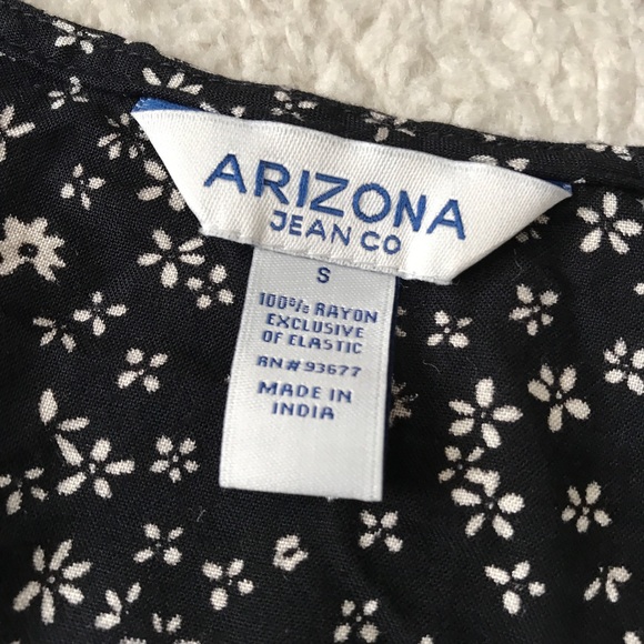 Arizona Jean Co Floral Jumpsuit Puff Sleeve 100% Rayon Pit to Pit 16.5” Size S - Picture 5 of 14